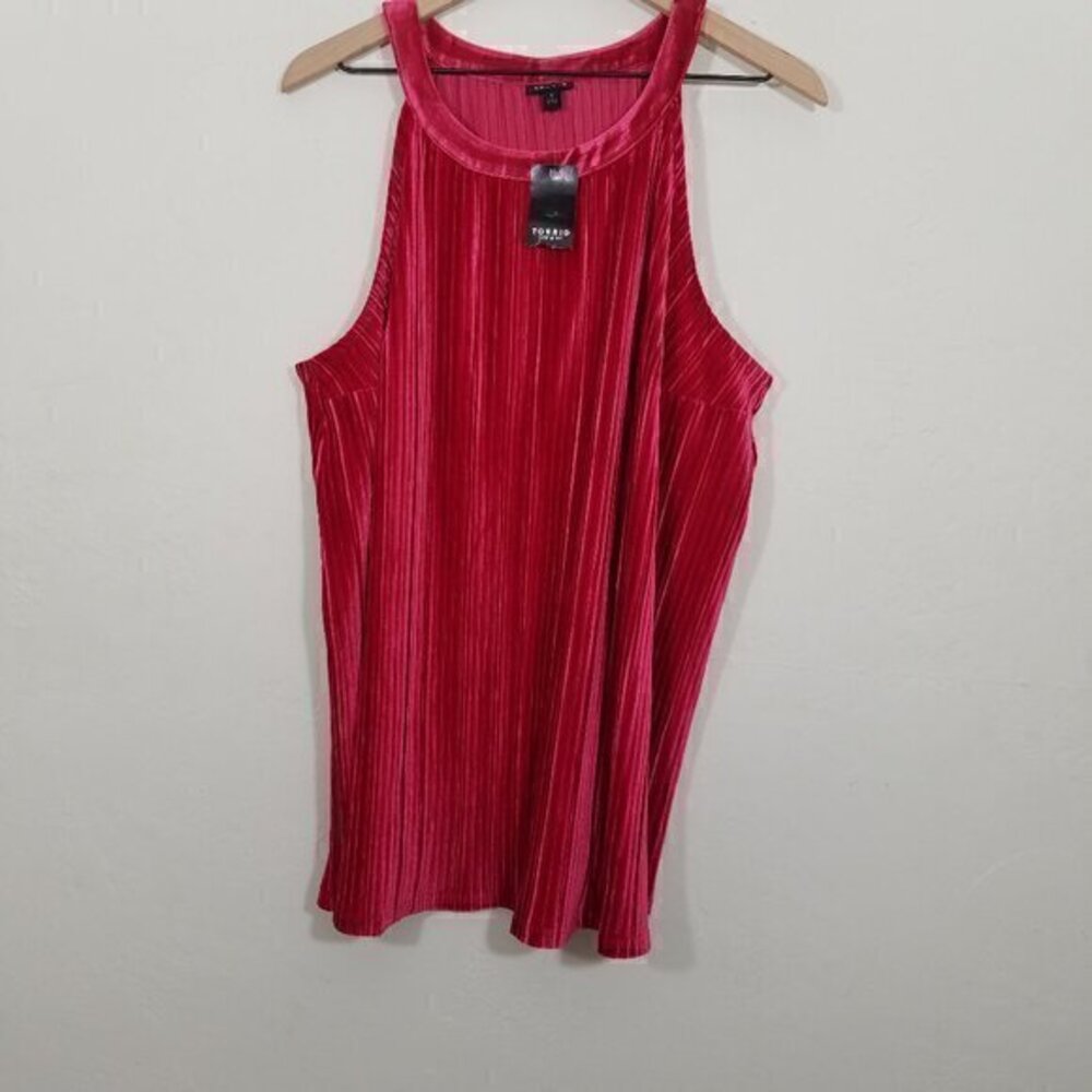 NWT Torrid Red Velvet Pleated Halter Top Size 1